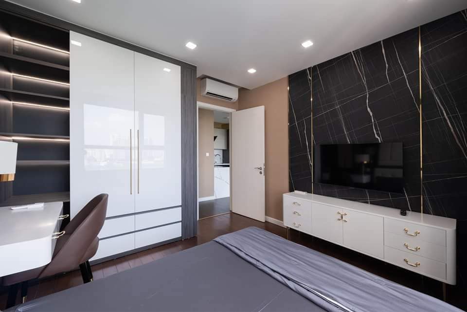 Vinhomes D'Capitale - Bán căn 3 phòng ngủ 2WC 112m2 view hồ điều hòa