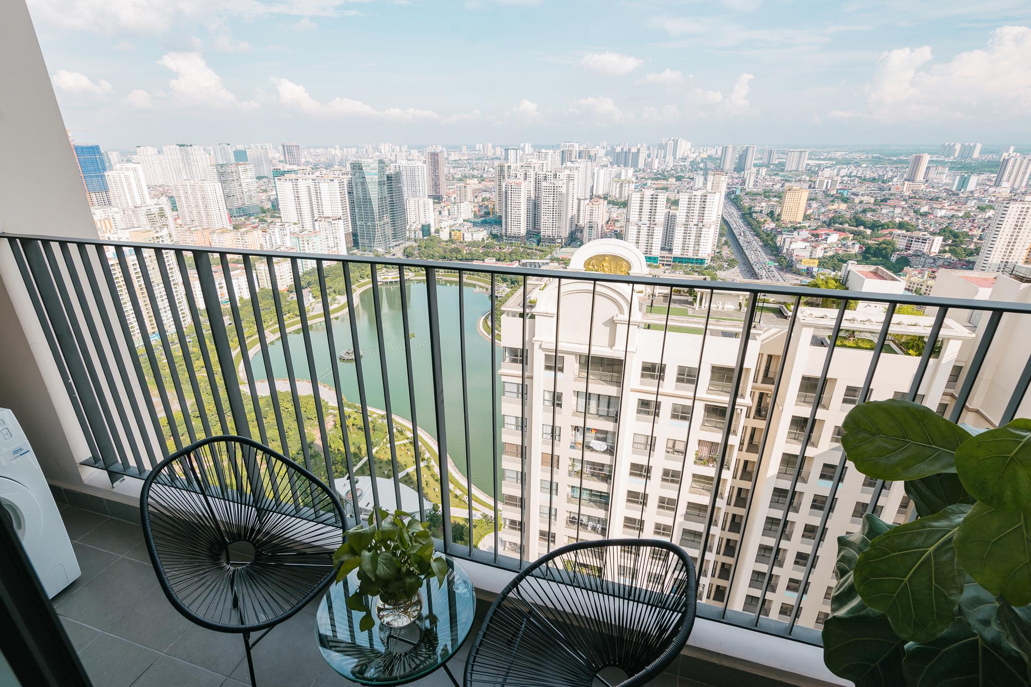 Vinhomes D'Capitale - Bán căn studio 38m2 view hồ điều hòa