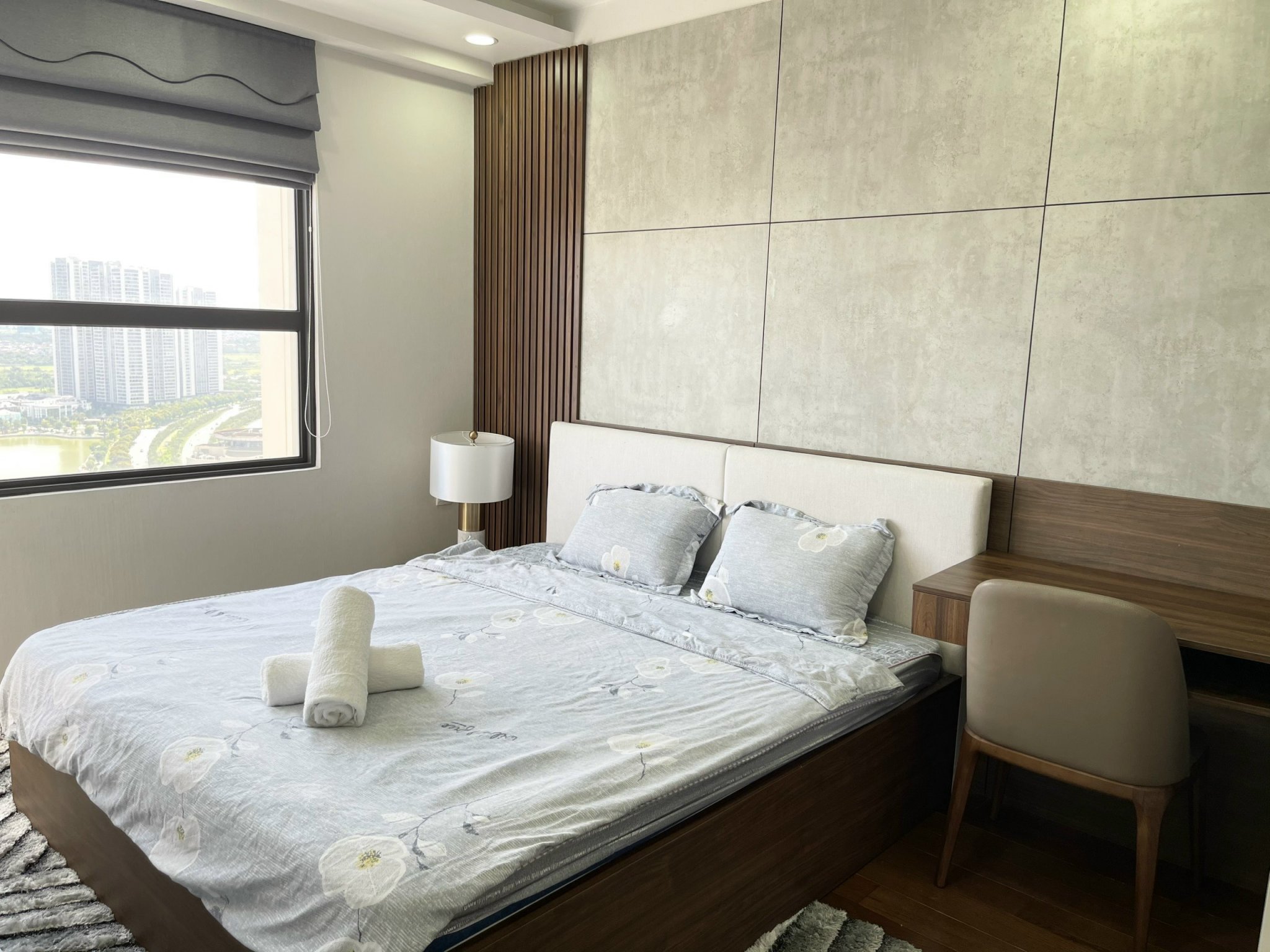 Vinhomes D'Capitale - Căn homestay 2 phòng ngủ 2WC đầy đủ nội thất giá 1,5 triệu/ đêm